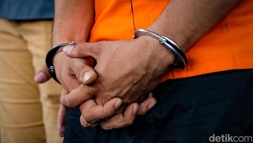 Densus 88: Remaja Terduga Teroris Aktif Bahas Bom Online