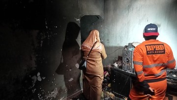 Kebakaran rumah di Bogor, 4 sekeluarga luka bakar.