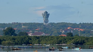 Bali: Asing Berkuasa, Karma Pariwisata?