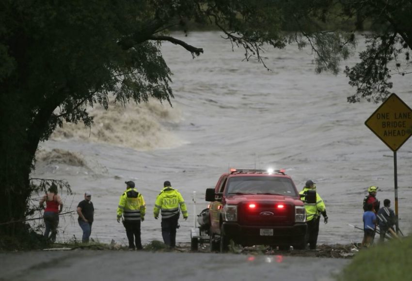 Banjir Landa Kemah Texas, 24 Gadis Tewas