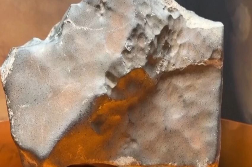 Batu Mars Laku Rp86,5 M!