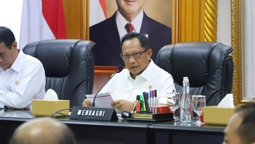 Rapat Mendagri Bahas Putusan MK Pemilu